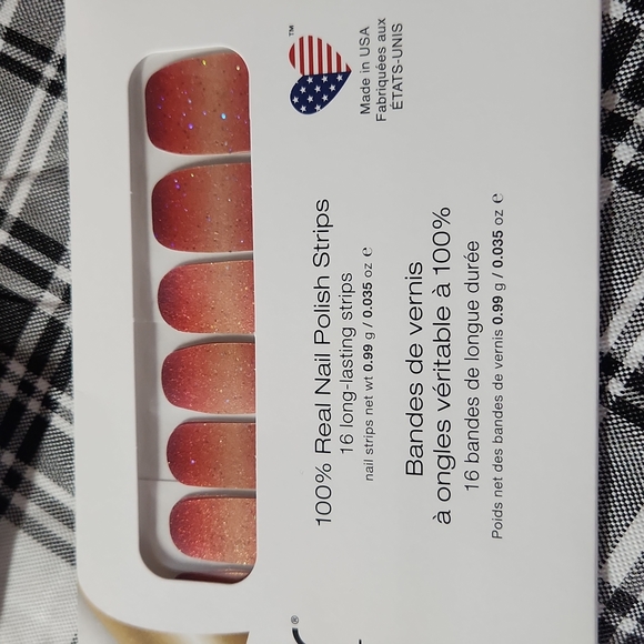 Color Street - Picture 4 of 4